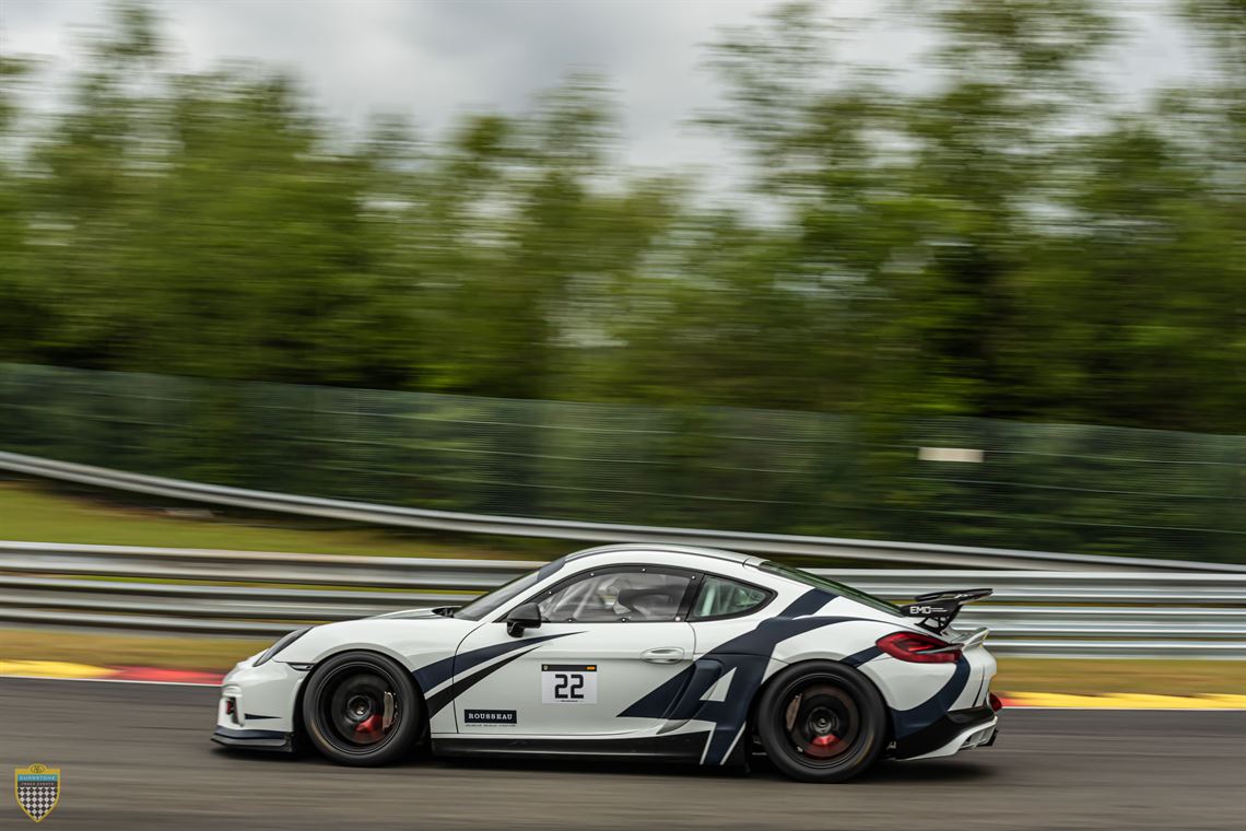 porsche-cayman-gt4-clubsport-mr