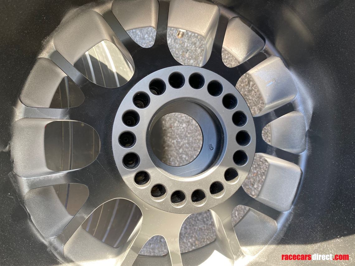 ferrari-formula-1-wheels