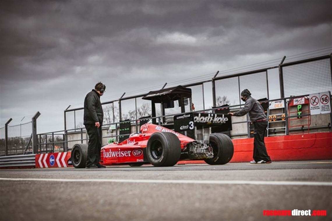 2000-riley-and-scott-mk7-indy-car---unique-ne