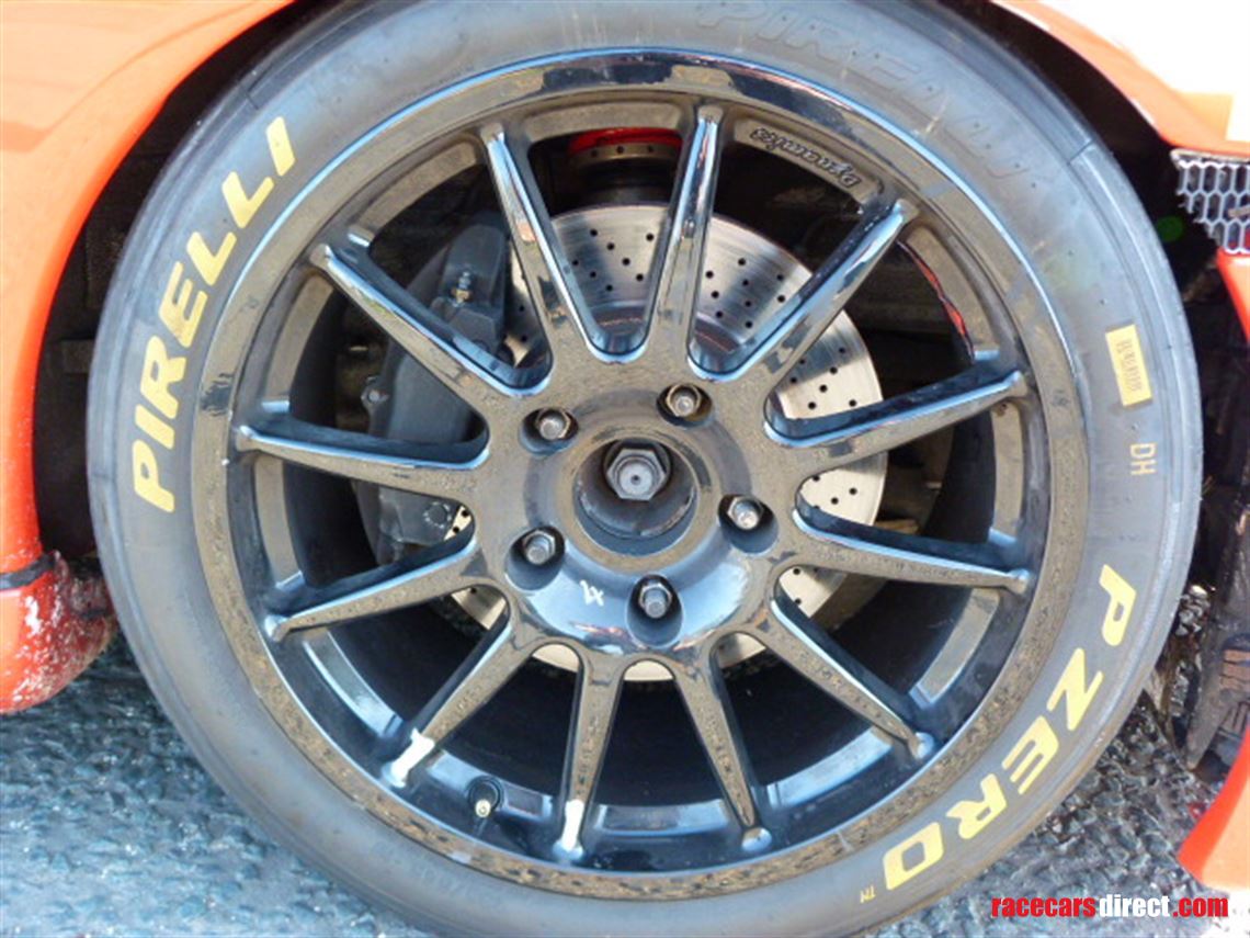 porsche-996-carrera-race-car-1999