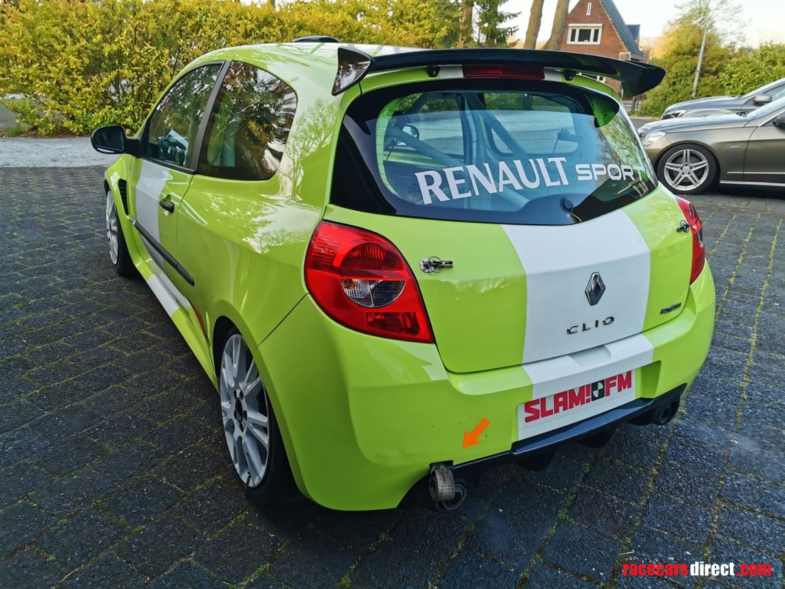 renault-clio-3-cup-2012