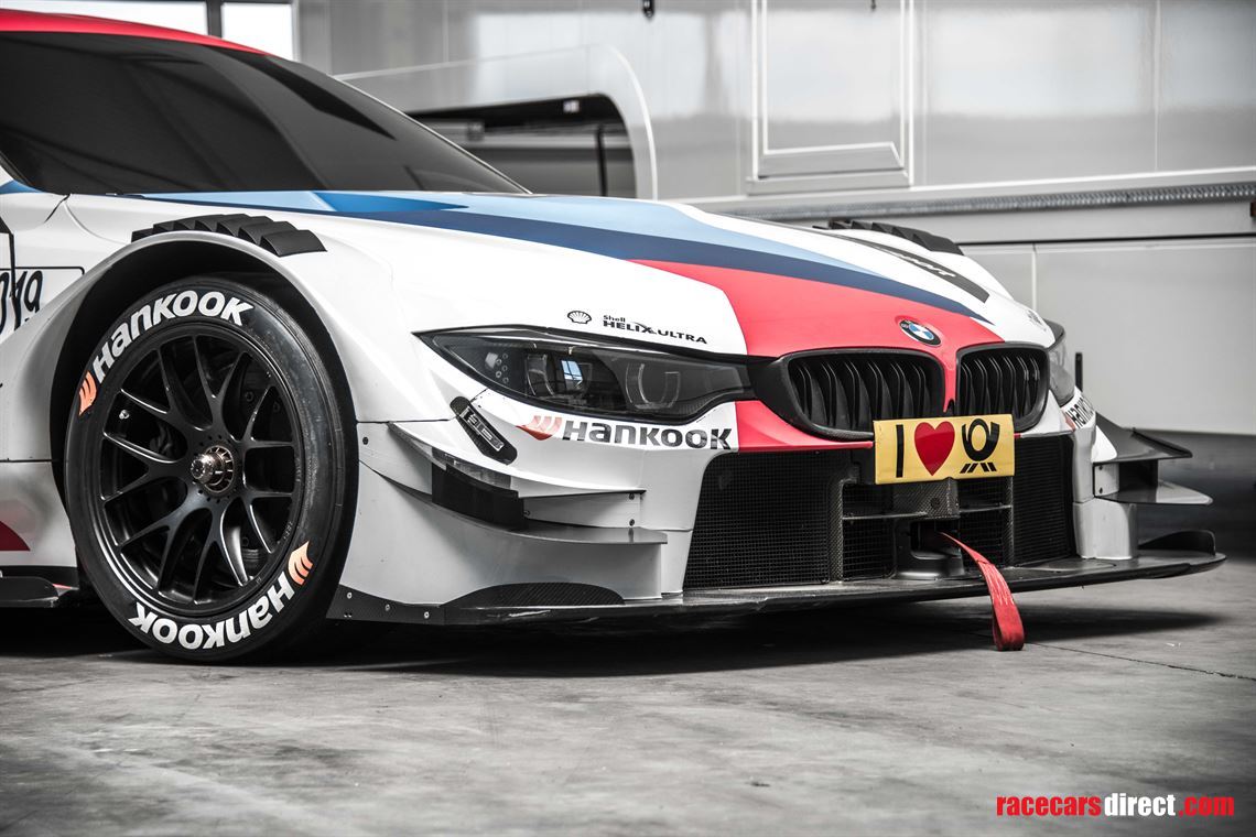 bmw-m4-dtm-rolling-chassis-show-car-simulator