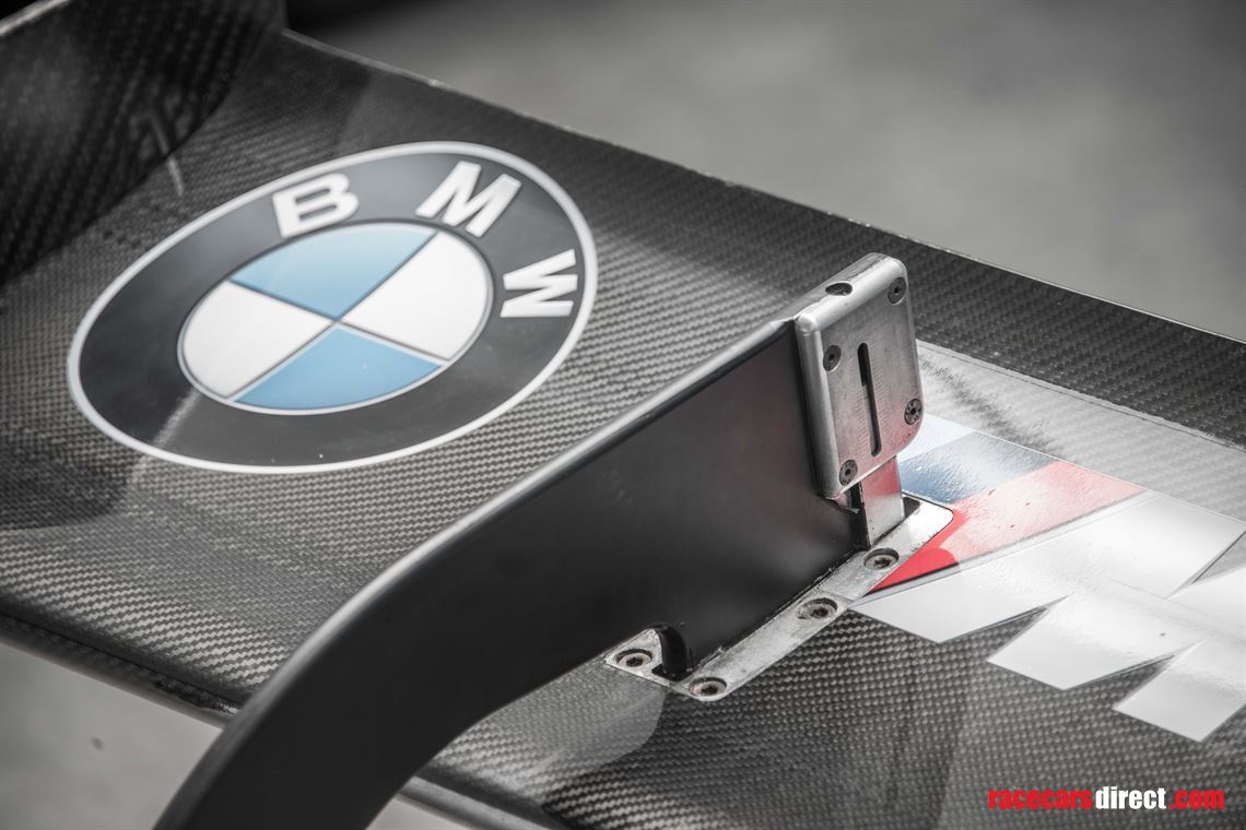 bmw-m4-dtm-rolling-chassis-show-car-simulator
