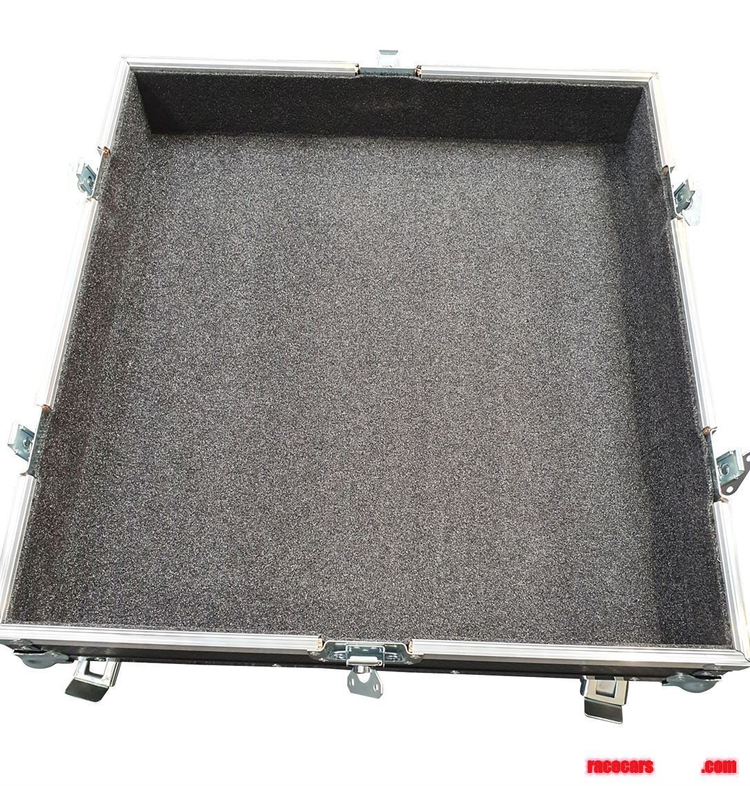 Racecarsdirect.com - Engine / Gearbox Upside Down Flight Cases