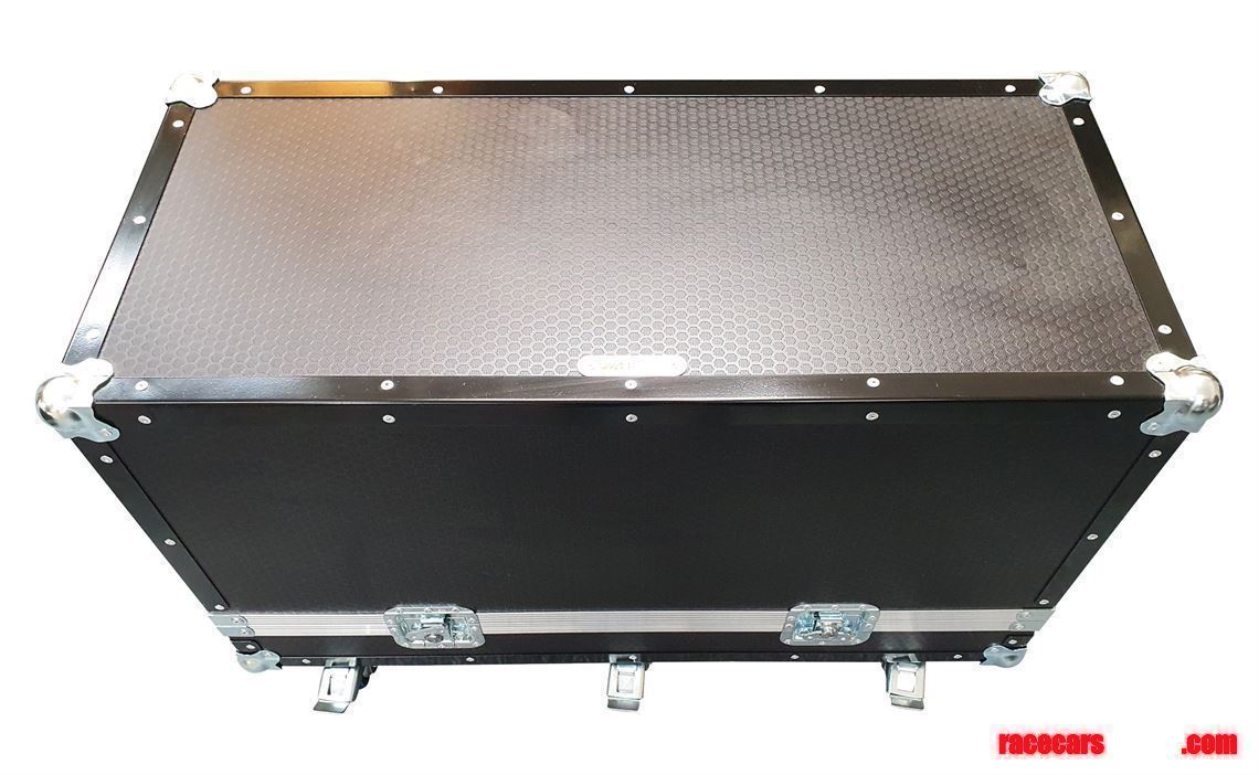 Racecarsdirect.com - Engine / Gearbox Upside Down Flight Cases