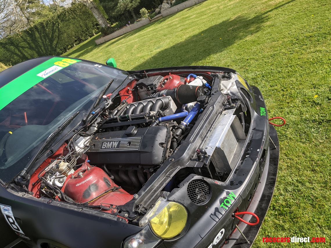 bmw-compact-28-race-sold