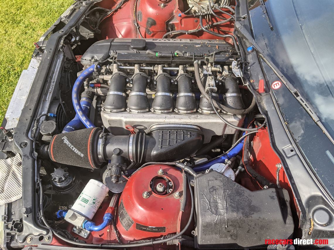 bmw-compact-28-race-sold