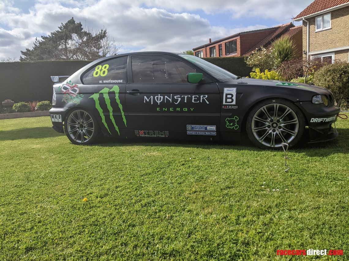 bmw-compact-28-race-sold