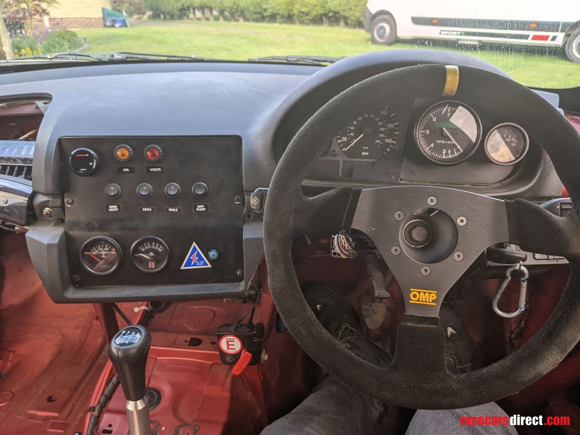 bmw-compact-28-race-sold