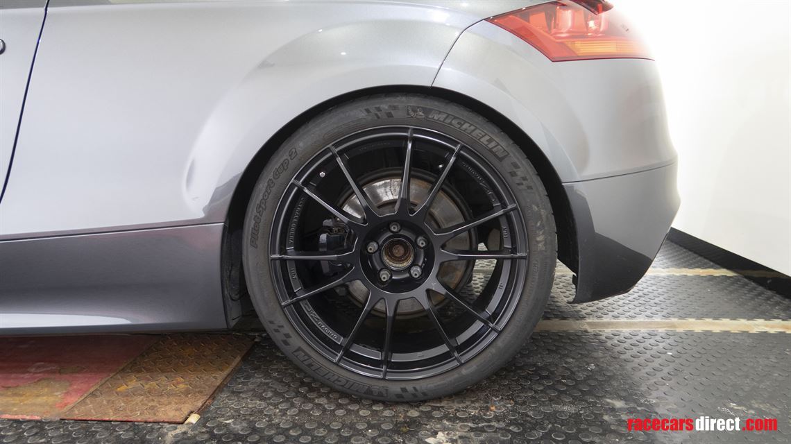 audi-tt-rs-endurance-long-distance-tracktrip