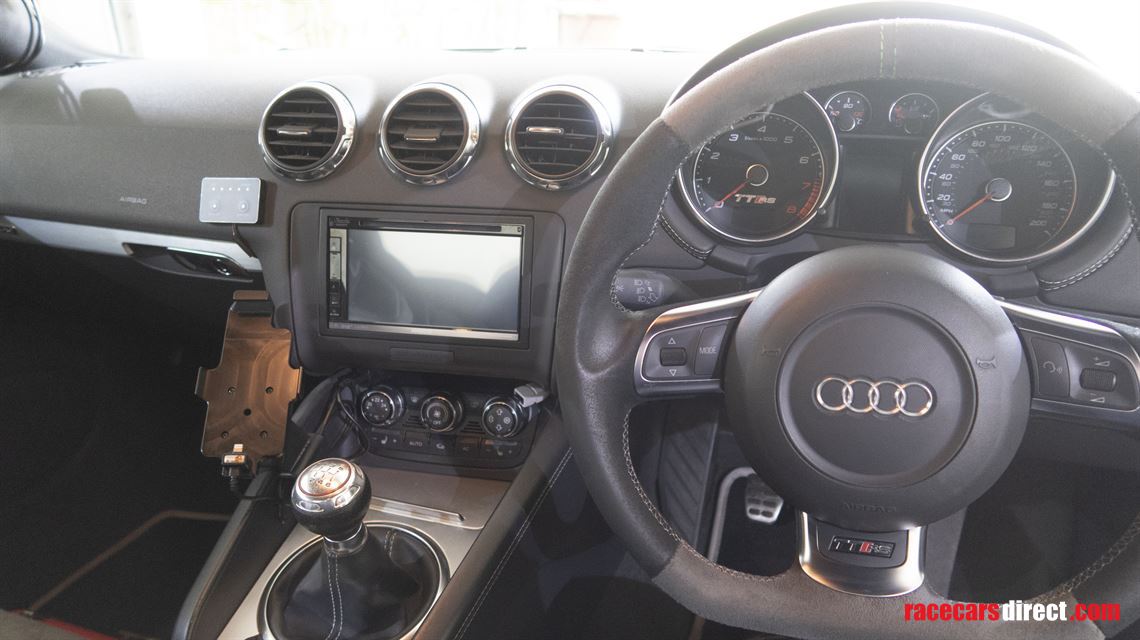 audi-tt-rs-endurance-long-distance-tracktrip