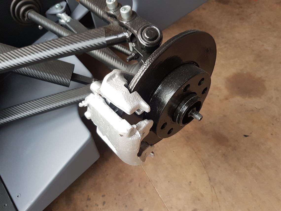 f1-full-size-show-car