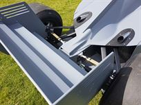 f1-full-size-show-car