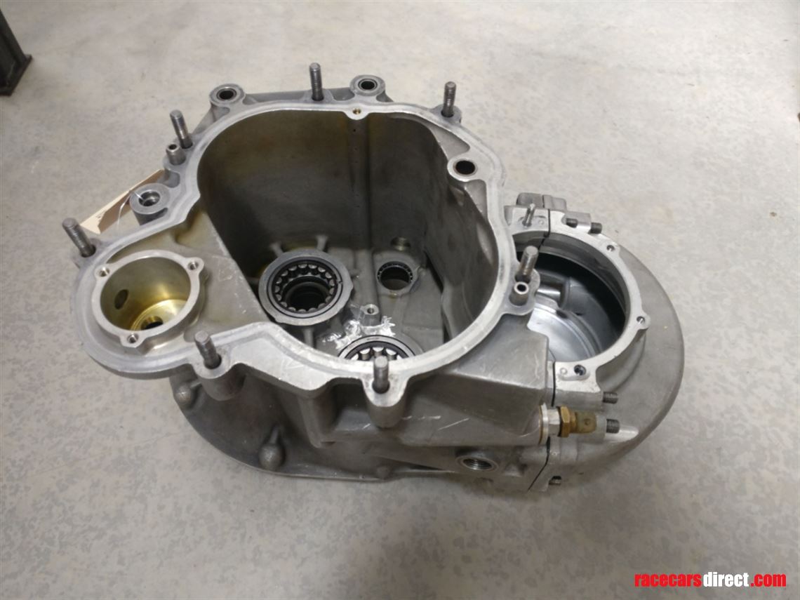 hewland-egt-maincase