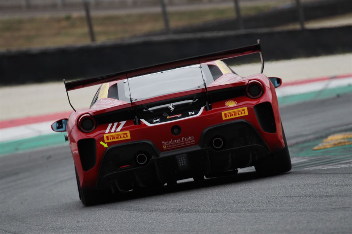 ferrari-488-challenge-evo