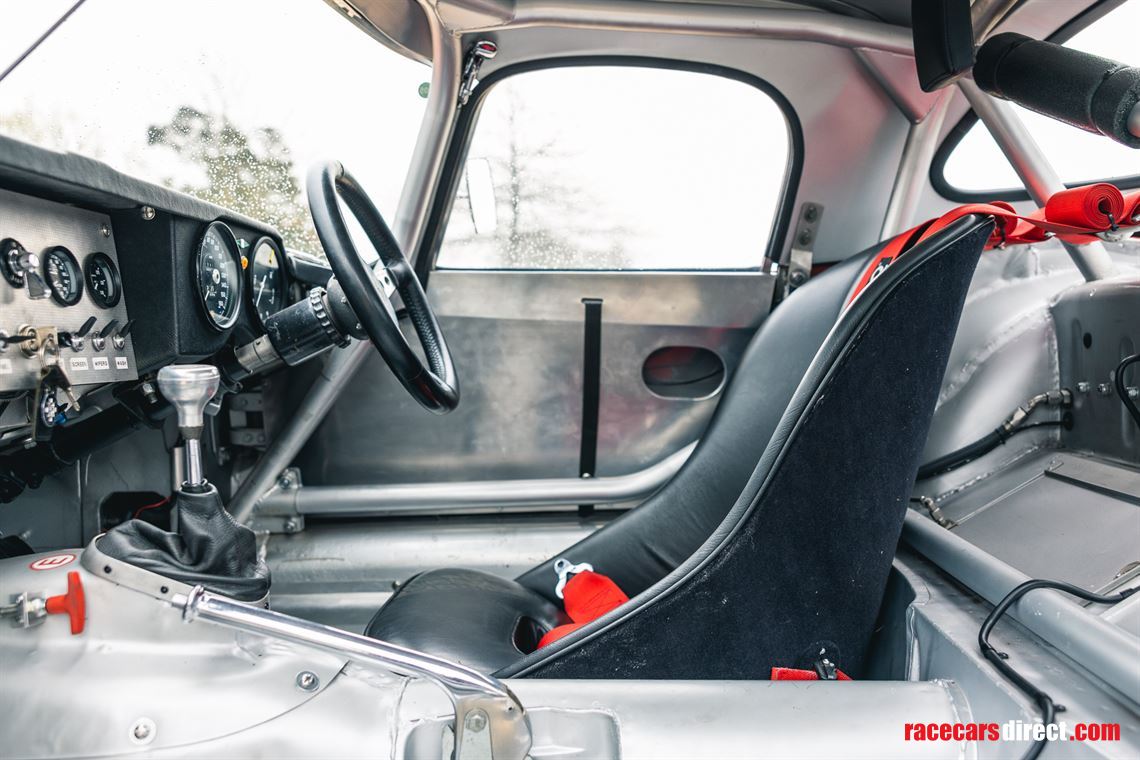 1961-jaguar-e-type-semi-lightweight