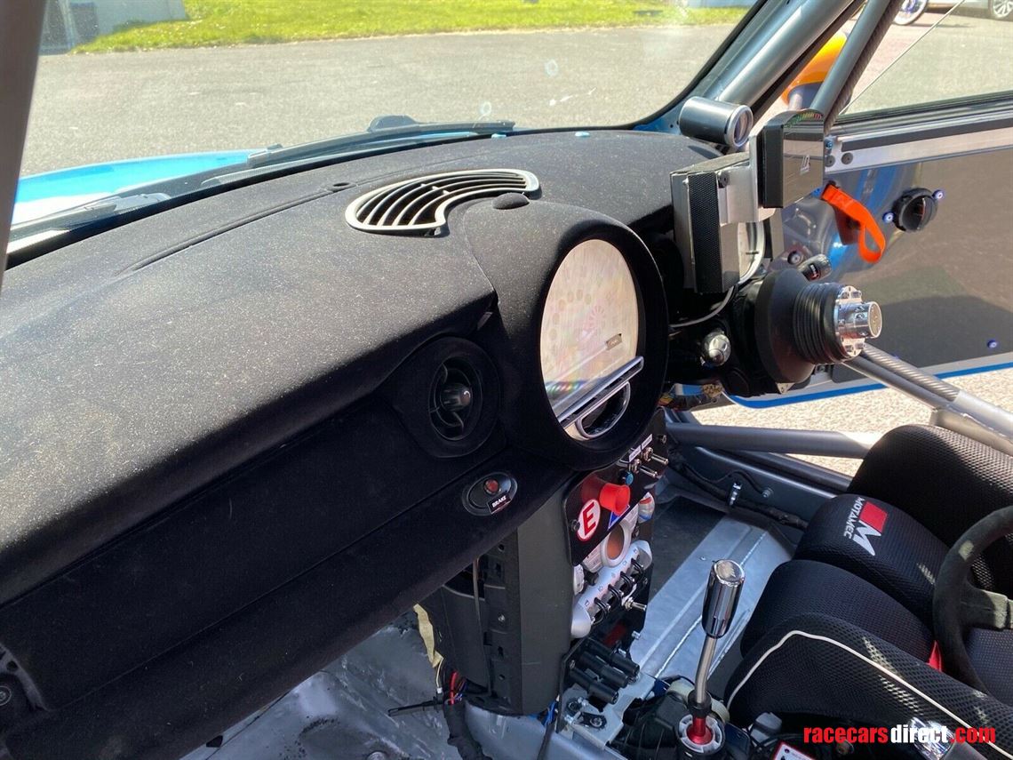 mini-cooper-s-race-car-r56