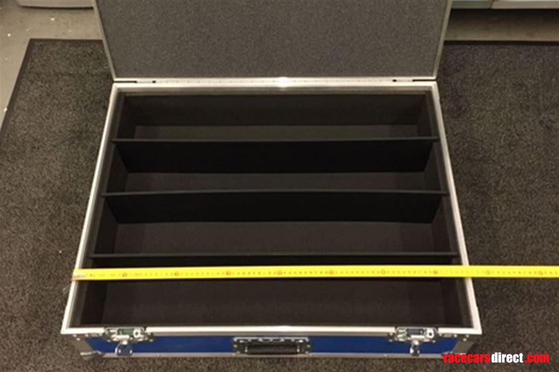 flight-case-radio-headsets