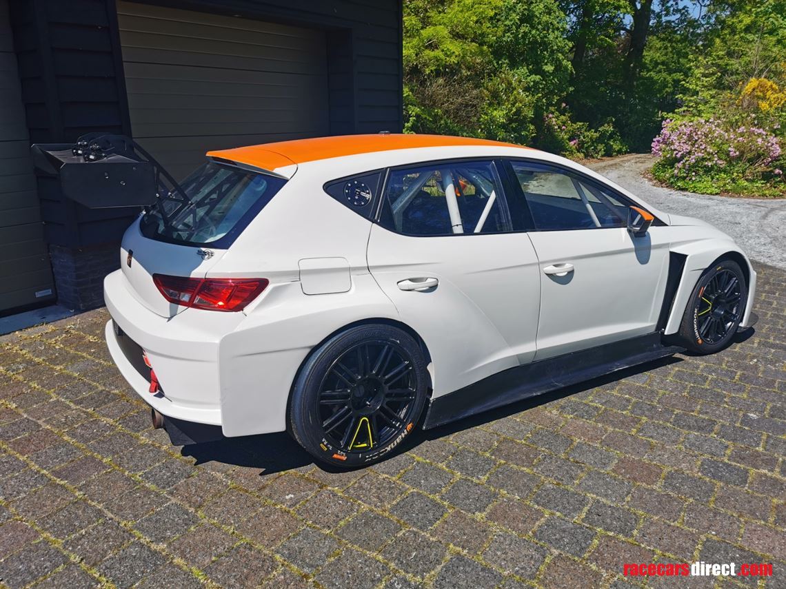 seat-cupra-tcr-seq-2016---430hp-and-lightweig