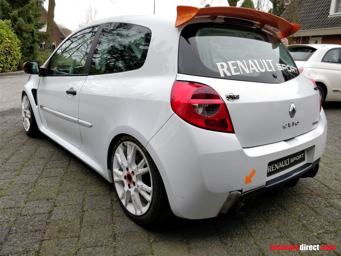 renault-clio-3-cup-2012