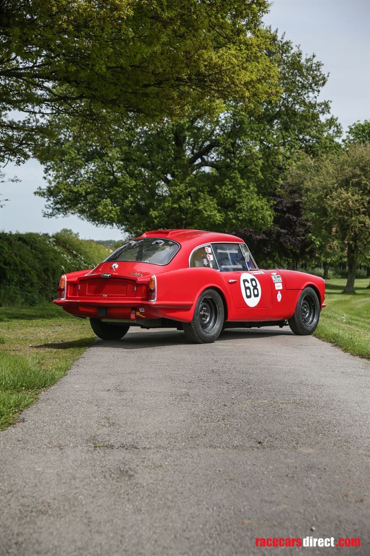 1963-reliant-sabre-6-fia-racecar