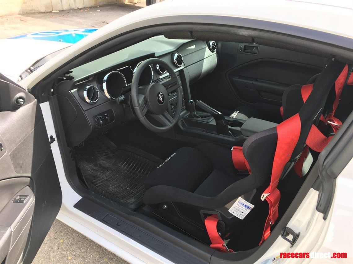 ford-racing-school-mustang