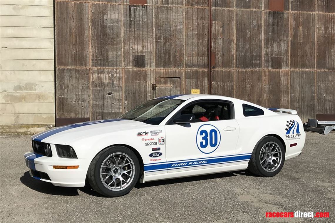 ford-racing-school-mustang