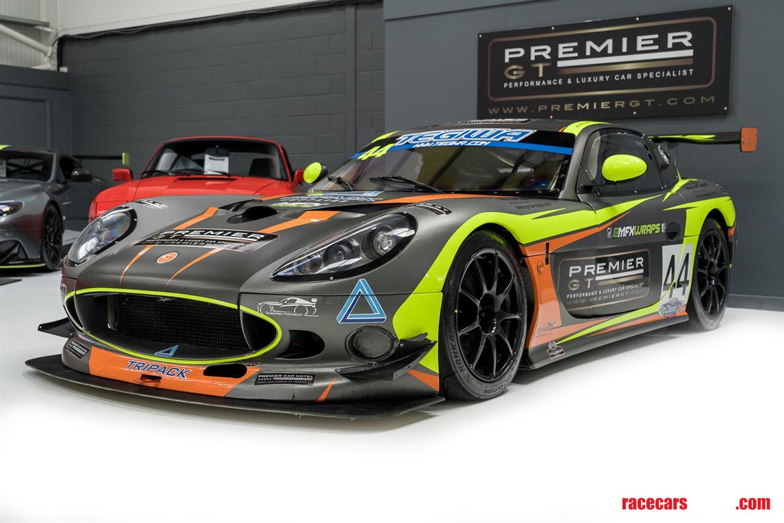 ginetta-g50-gt4-race-car