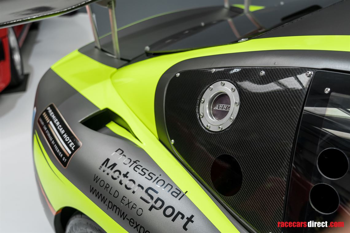 ginetta-g50-gt4-race-car