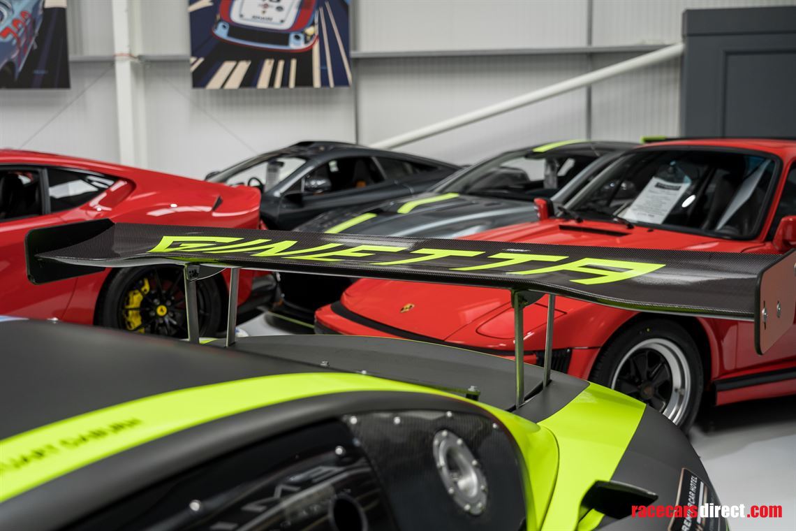 ginetta-g50-gt4-race-car