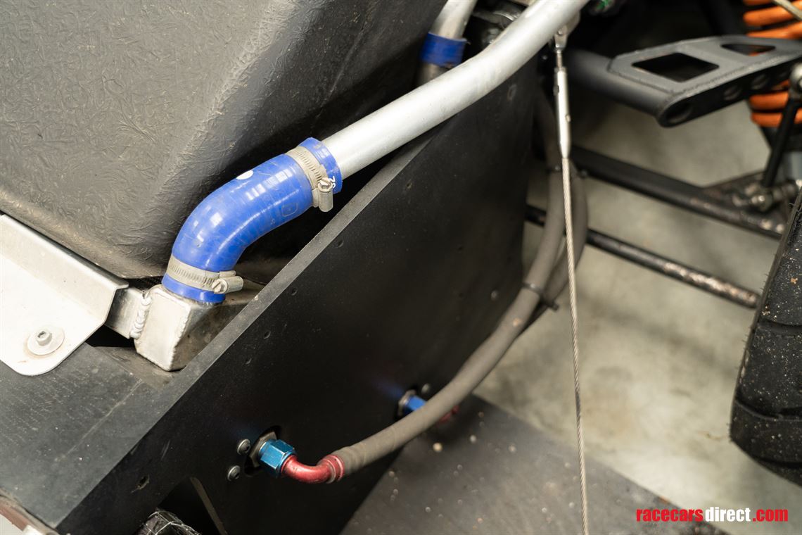 ginetta-g50-gt4-race-car