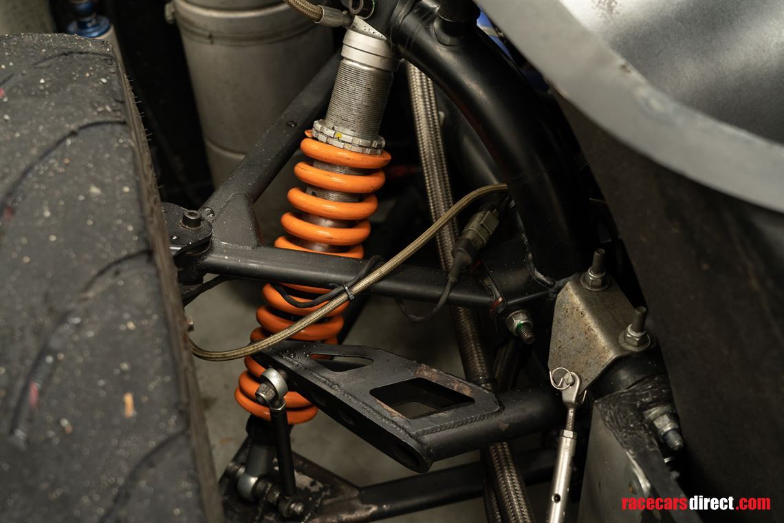 ginetta-g50-gt4-race-car