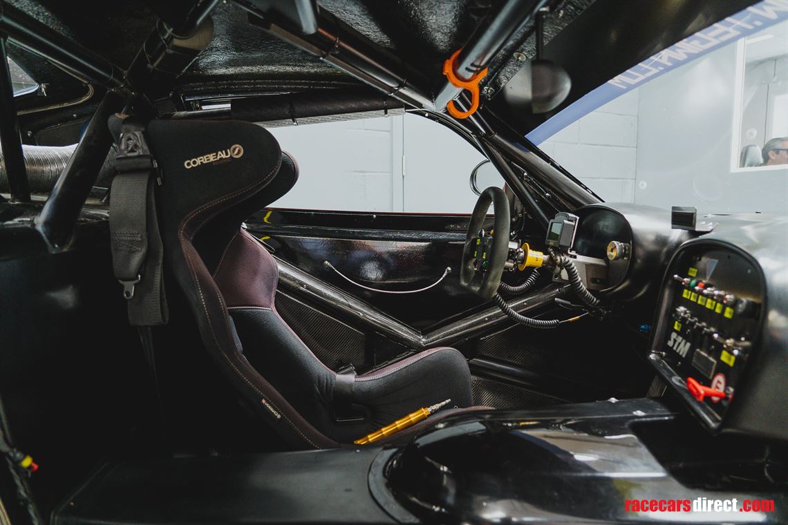 ginetta-g50-gt4-race-car