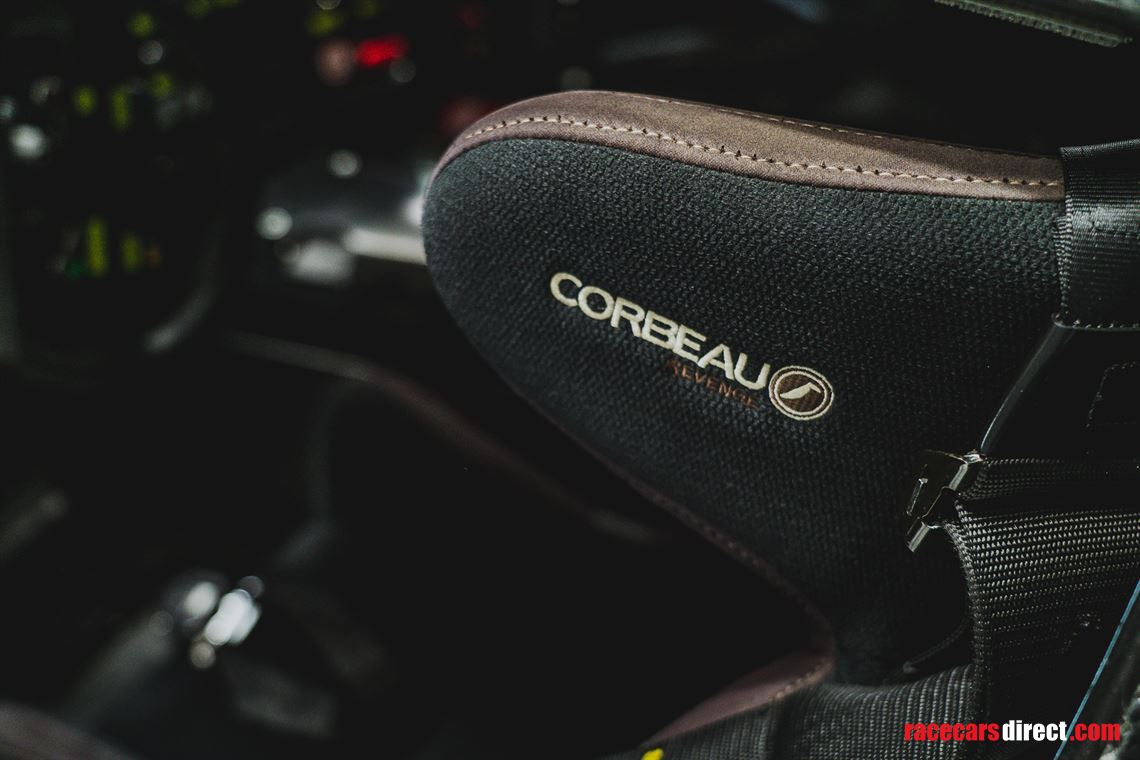 ginetta-g50-gt4-race-car