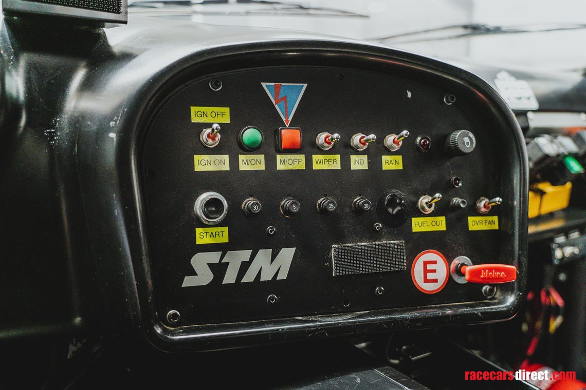 ginetta-g50-gt4-race-car