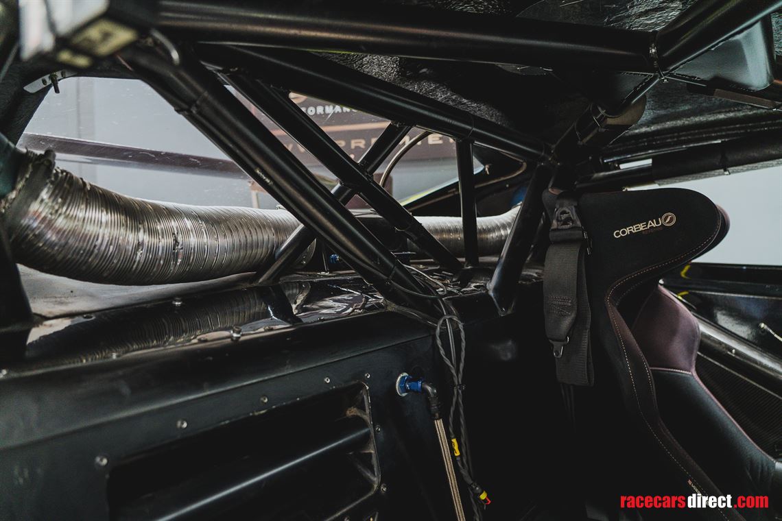 ginetta-g50-gt4-race-car