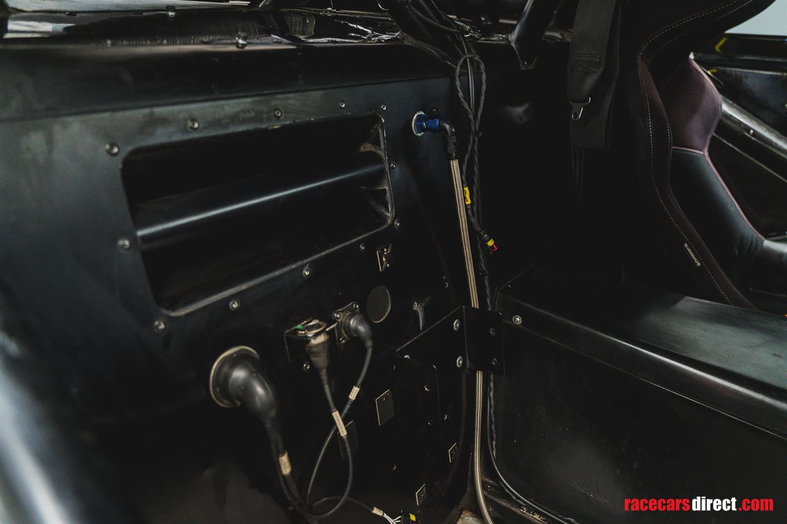 ginetta-g50-gt4-race-car