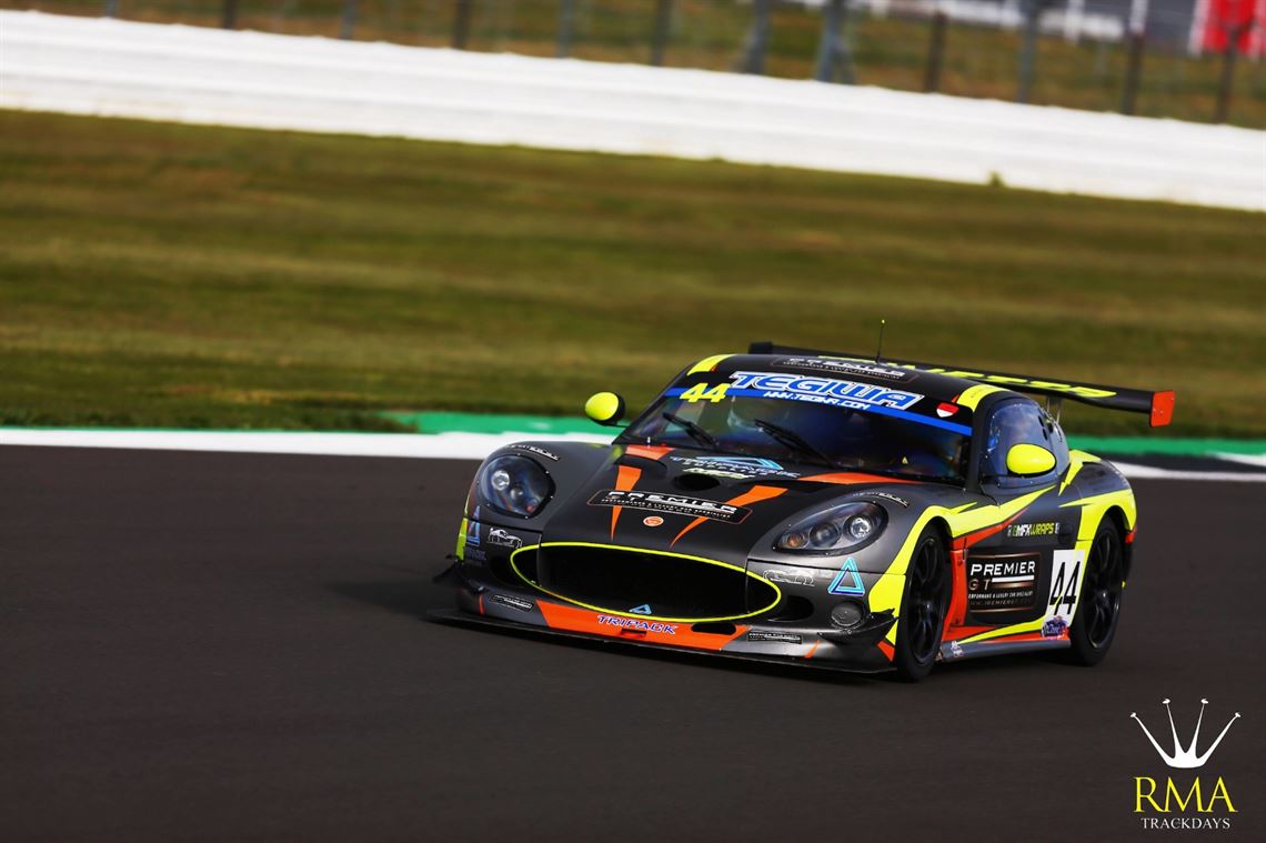 ginetta-g50-gt4-race-car