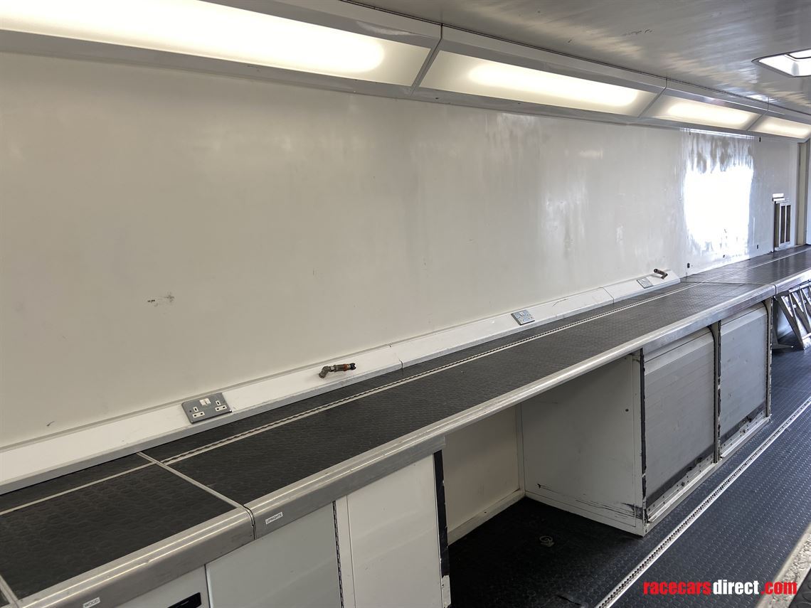 w-h-bence-race-trailer-transporter-dhollandia