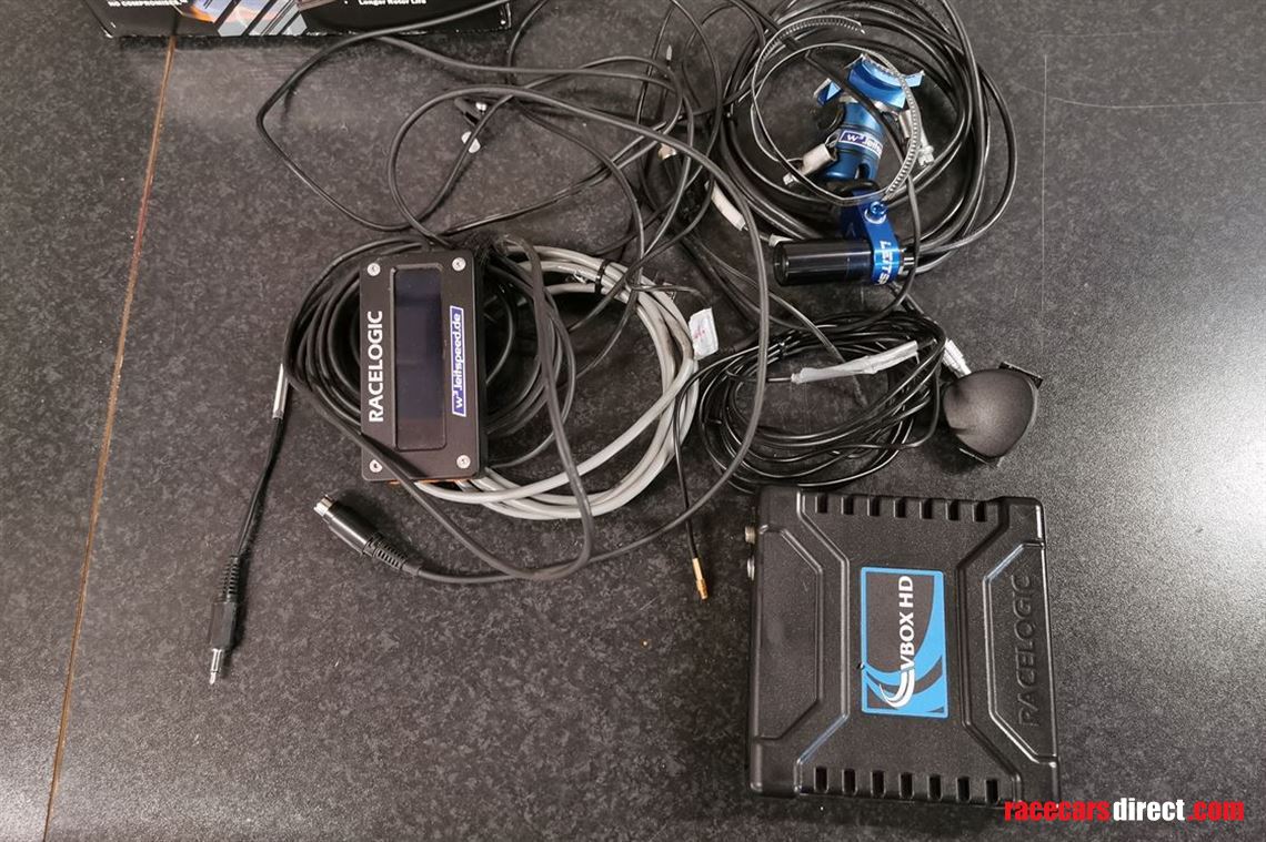 vbox-hd-with-racelogic-display