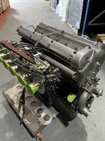 jaguar-e-type-race-engine