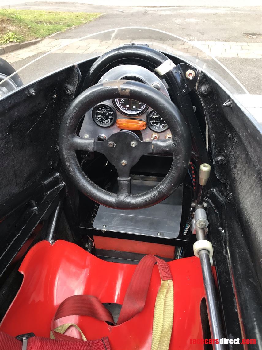 van-diemen-rf85-ff2000-rolling-chassis