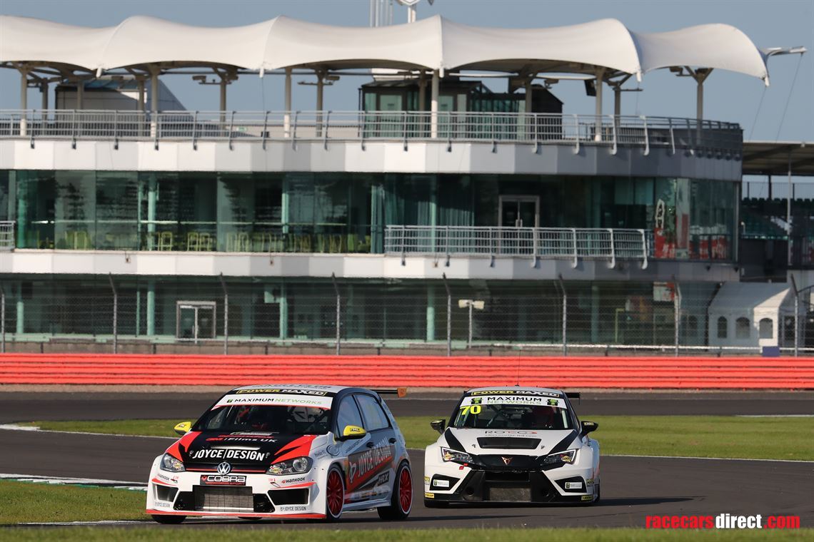 volkswagen-mk7-cup-car-with-ohlins-suspension