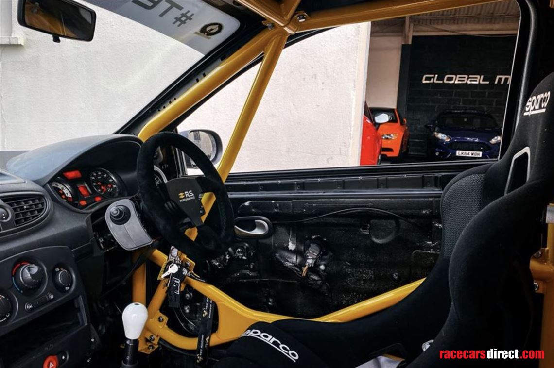 renault-clio-rs-200-cup-race-car-can-be-road