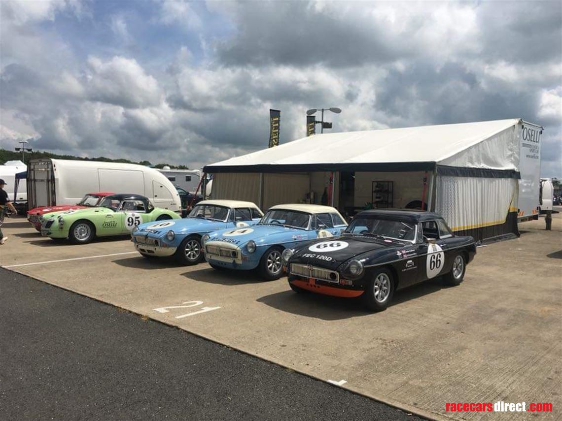 mercedes-atego-18t-rigid-racecar-transporter