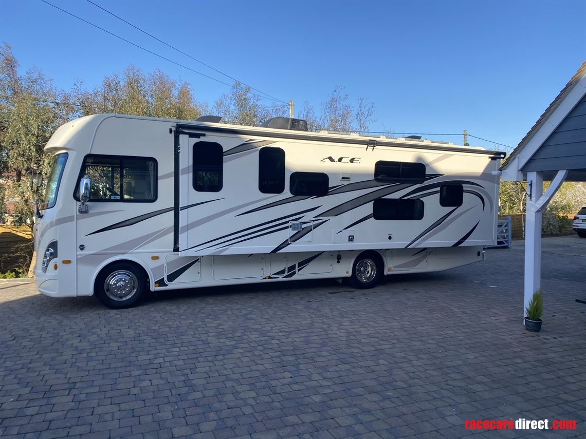 2017-ford-thor-ace-bunkhouse-301motorhome-500