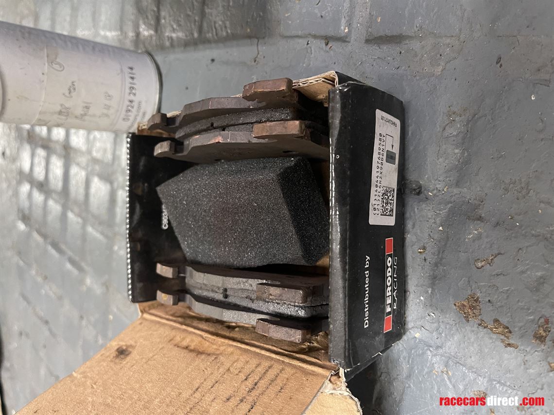 clio-182-750mc-championship-spec-car