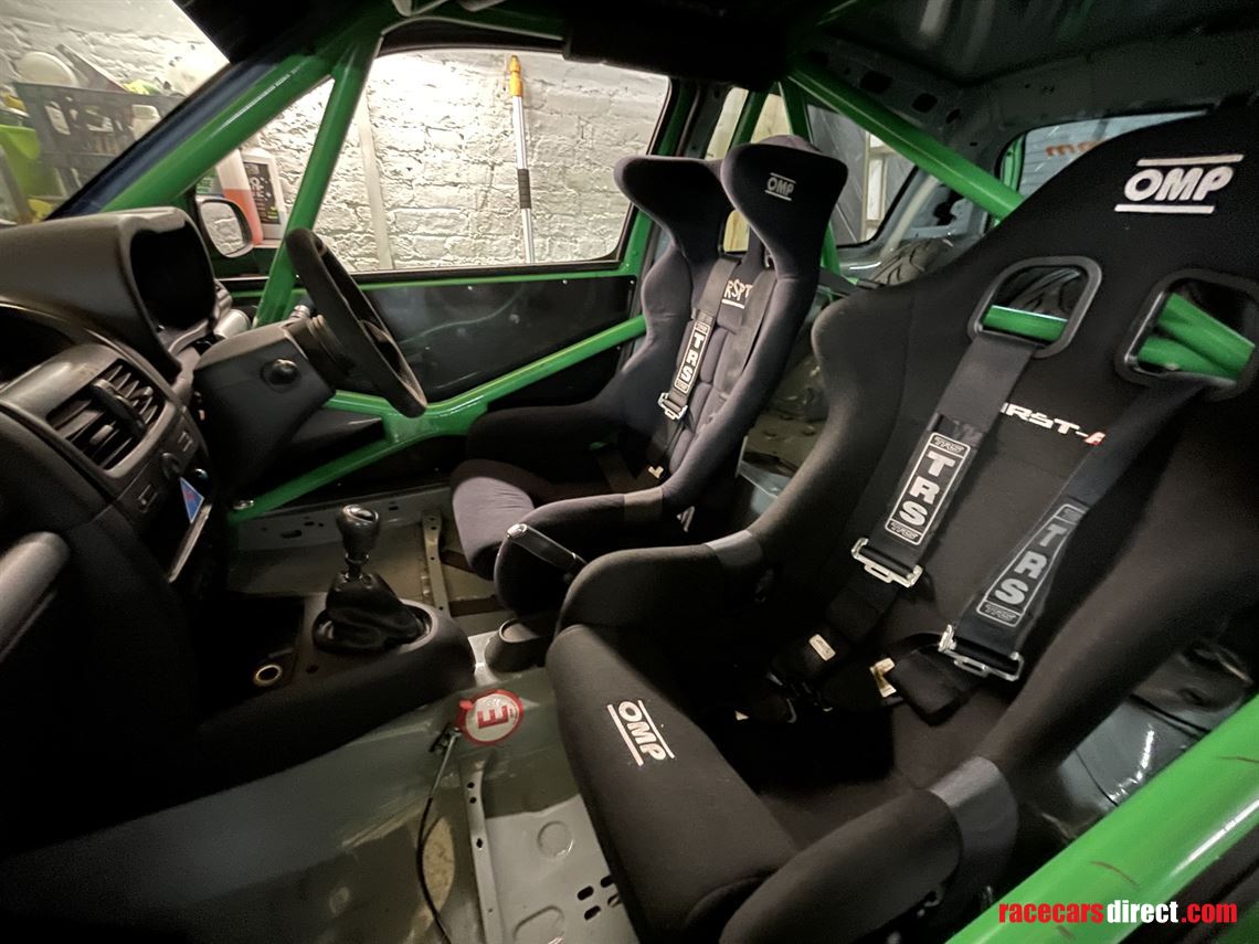 clio-182-750mc-championship-spec-car