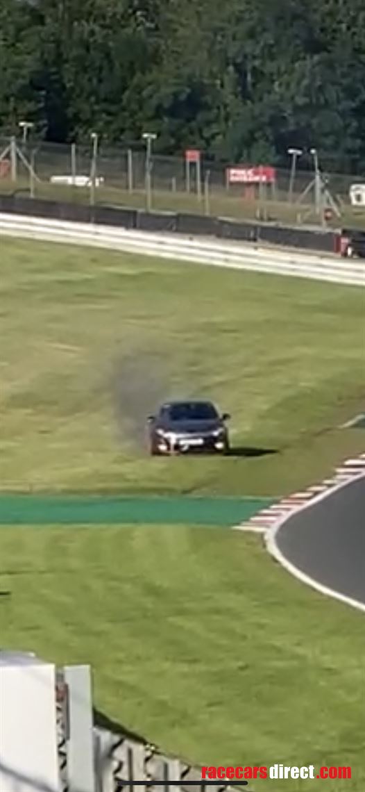 clio-182-750mc-championship-spec-car