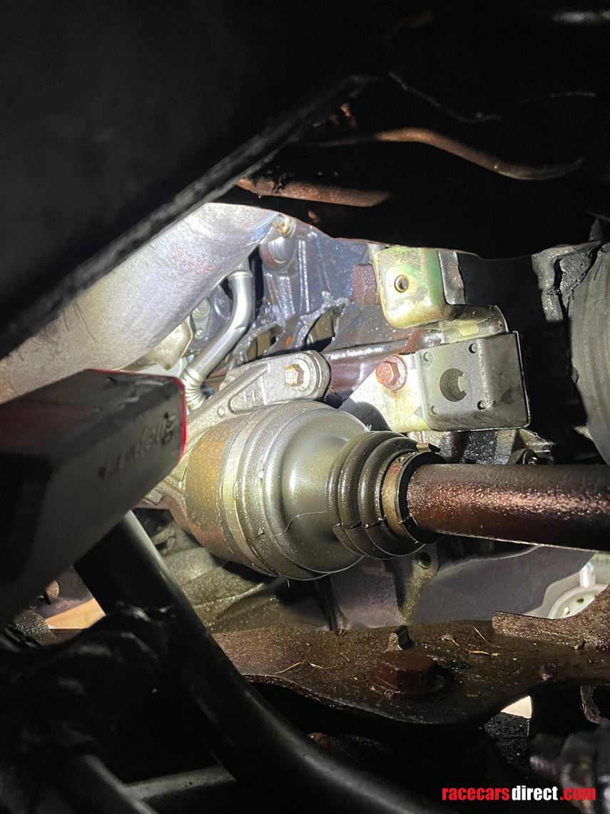 clio-182-750mc-championship-spec-car